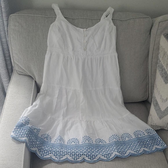 Seraphine White And Blue Maternity Flowy Dress - Picture 1 of 9